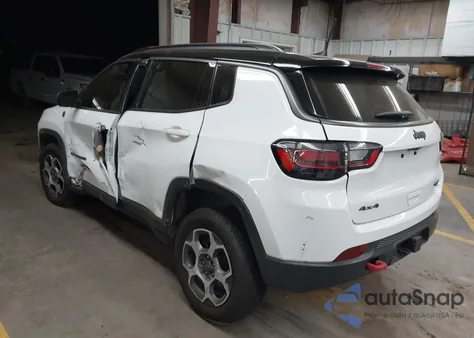 2022 Jeep Compass Trailhawk 4X4 z USA, uszkodzony, nr VIN 3C4NJDDBXNT175341